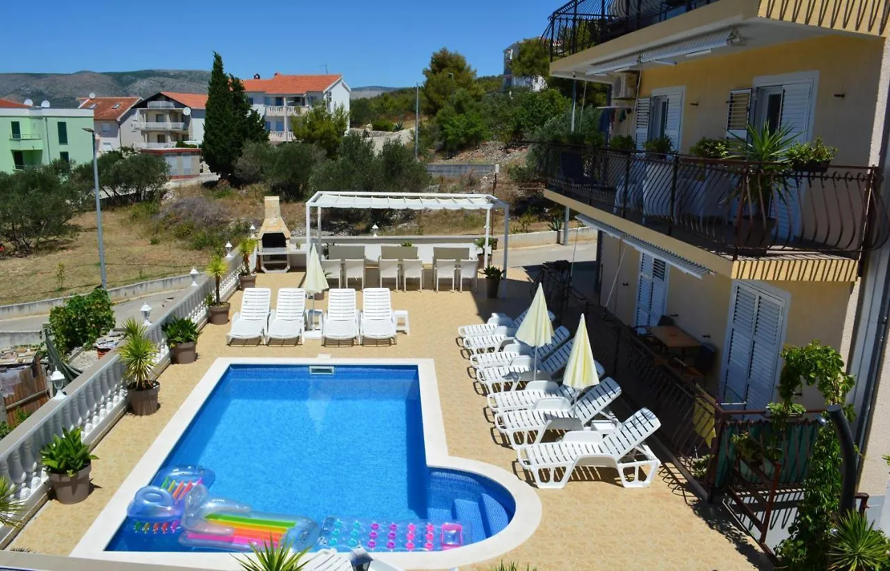 Apartments Curic Trogir