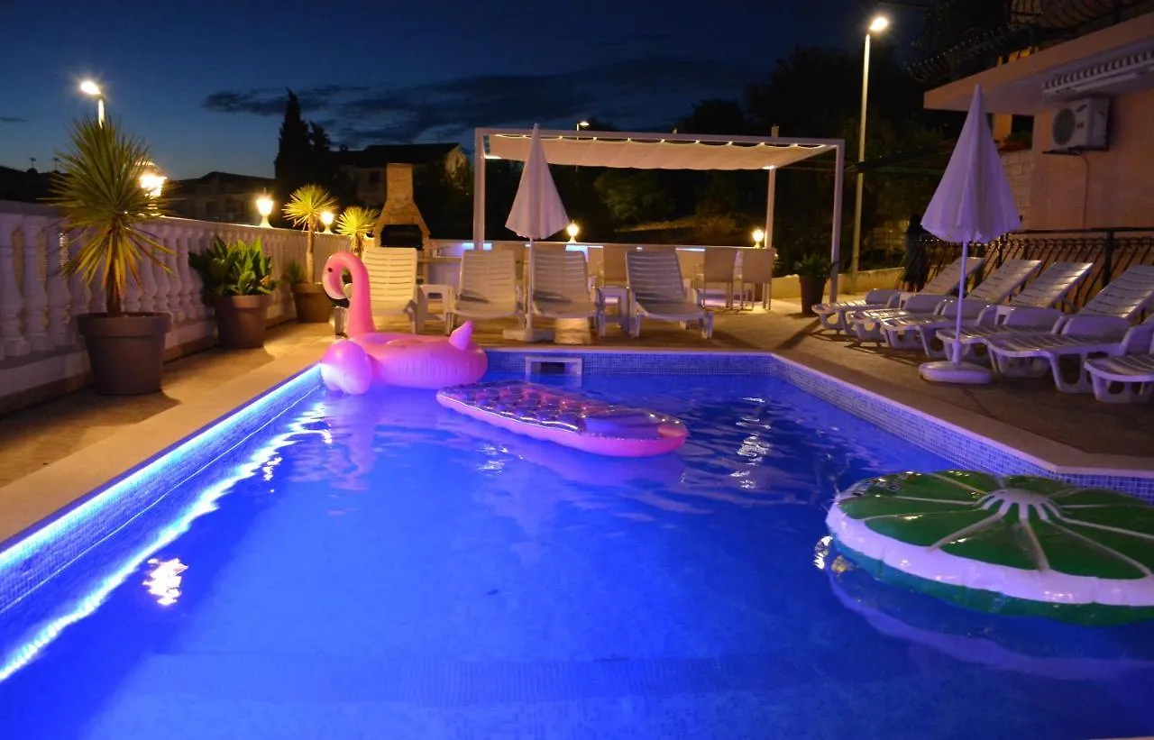 Apartments Curic Trogir