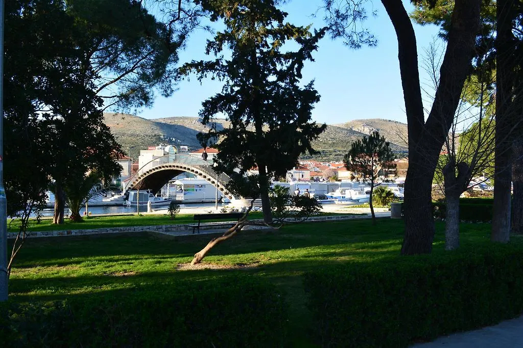Apartments Curic Trogir