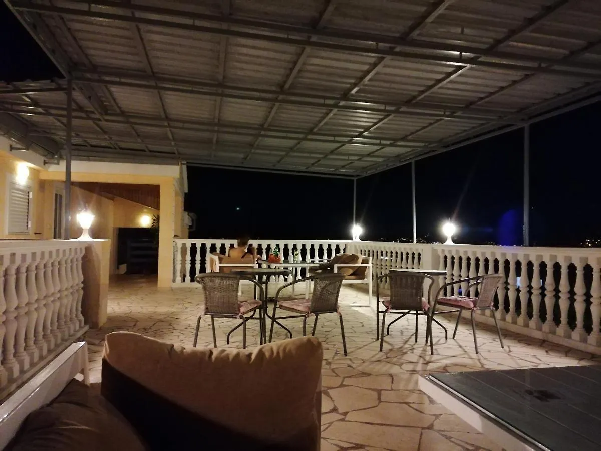טרוגיר Apartments Curic קרואטיה